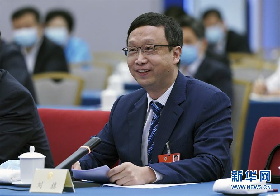 （新華全媒頭條·圖文互動）（4）從人民中汲取磅礴力量——習(xí)近平總書記同出席2020年全國兩會人大代表、政協(xié)委員共商國是紀(jì)實(shí)